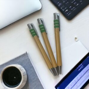 PENNA IN BAMBOO COLORE VERDE PERSONALIZZATA